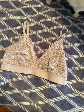 Old Navy Lace Bralette in Light Taupe